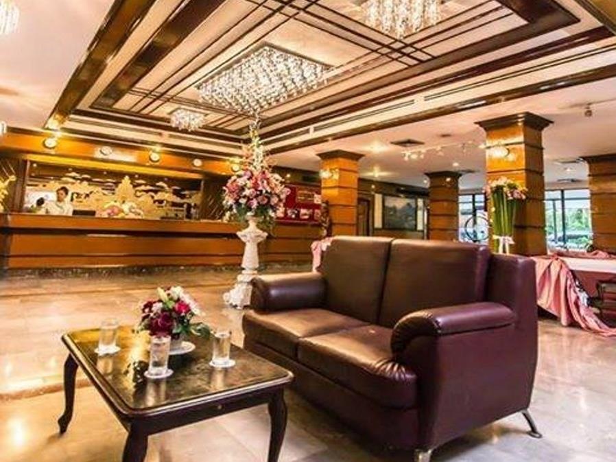 فندق كورات ناخون راتشاسيما المظهر الخارجي الصورة